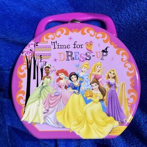 Disney Princess Princesses Time For Dress-Up Tin With Handle 4.75" x 5" HTF